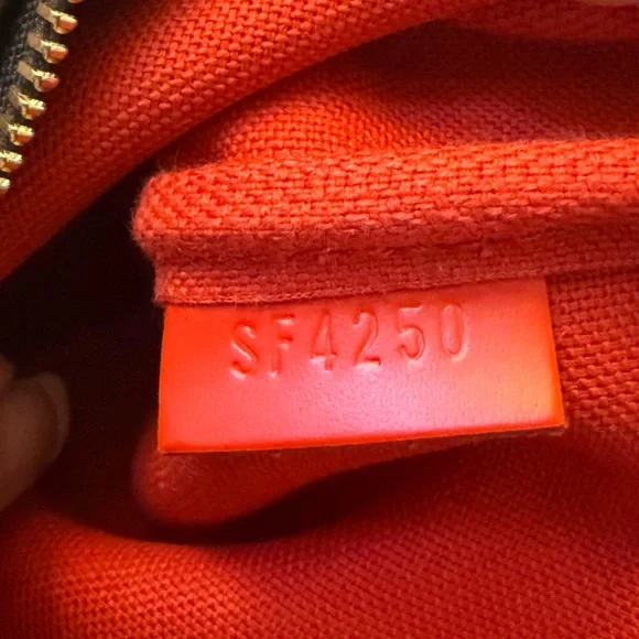 Monogram 2020 Christmas Animation Bumper Cars Mini Pochette Accessories - Picture 7 of 8